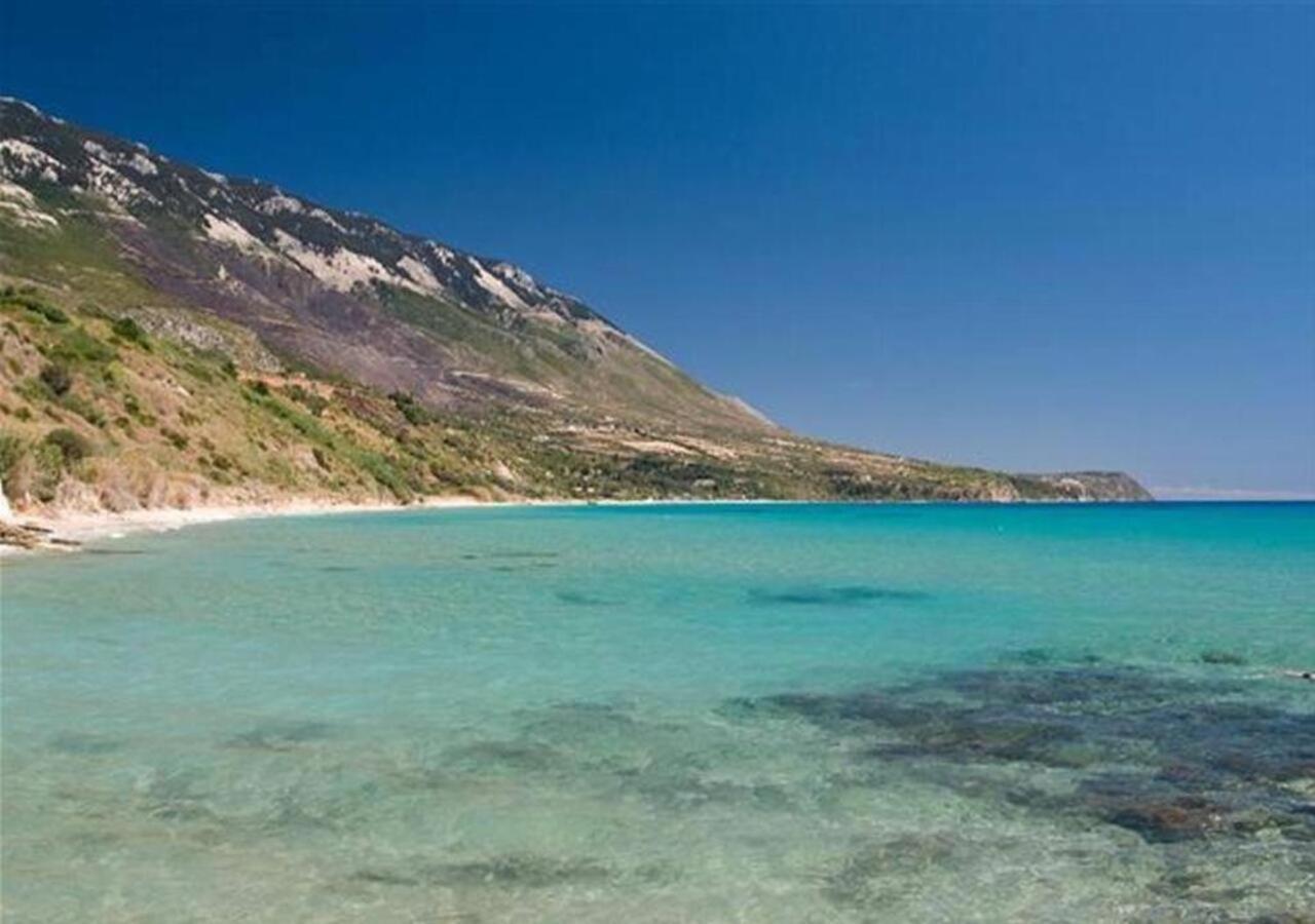 Λυγιές Διαμερίσματα Τραπεζάκι Εξωτερικό φωτογραφία